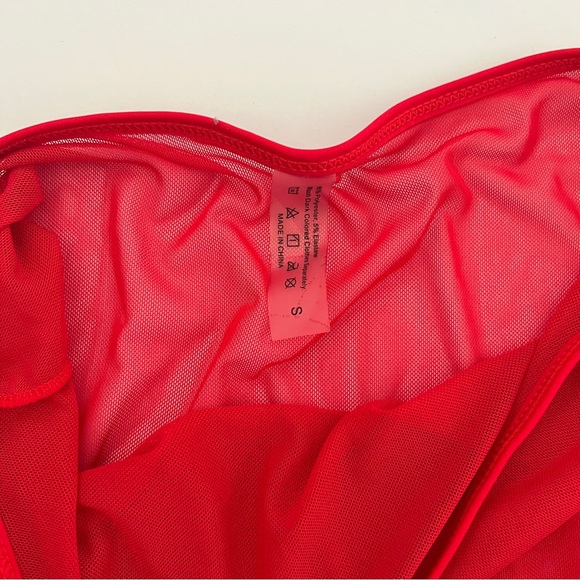 Red Mesh Skirt - Size S - Picture 4 of 4